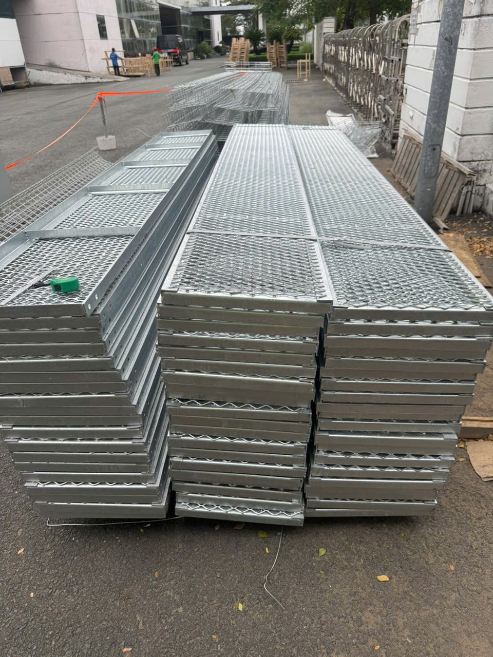 Lưới chống trượt sàn thao tác