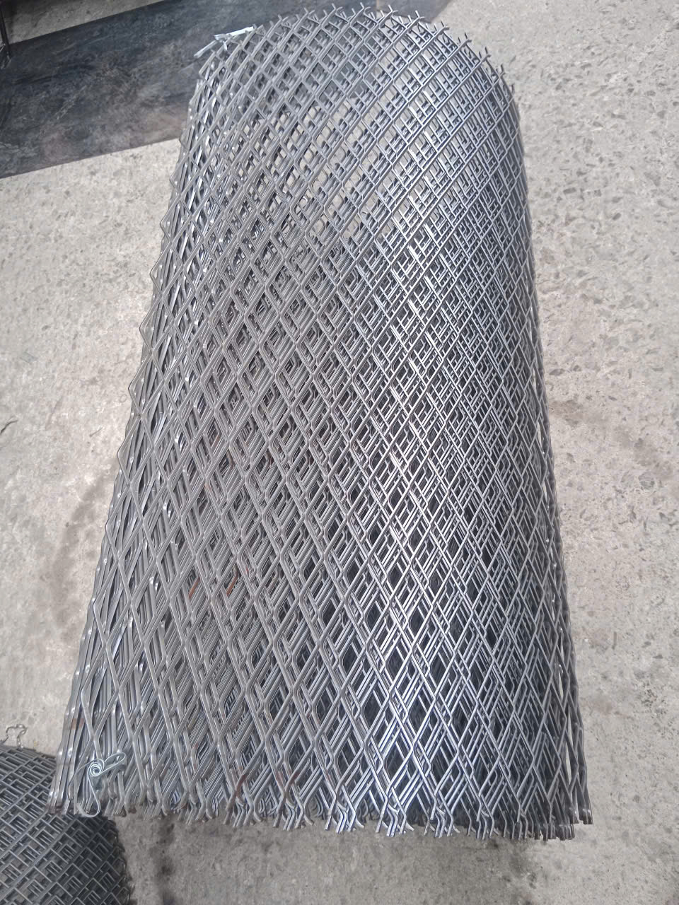 Lưới kéo giãn tiêu chuẩn