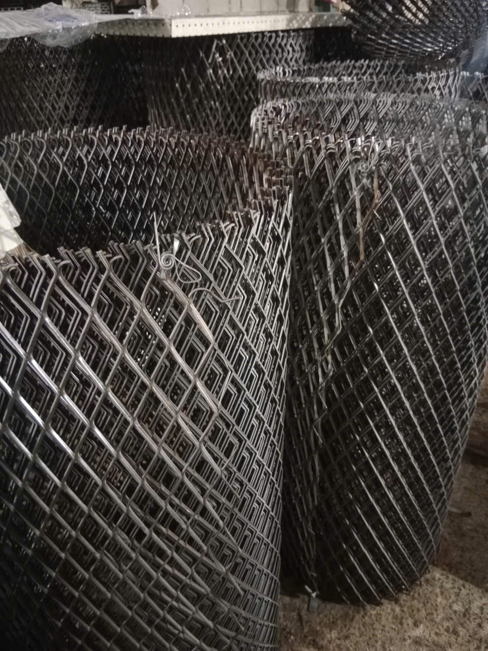 Lưới Kéo Giãn Inox Mặt Dựng | Thiên Minh Phong